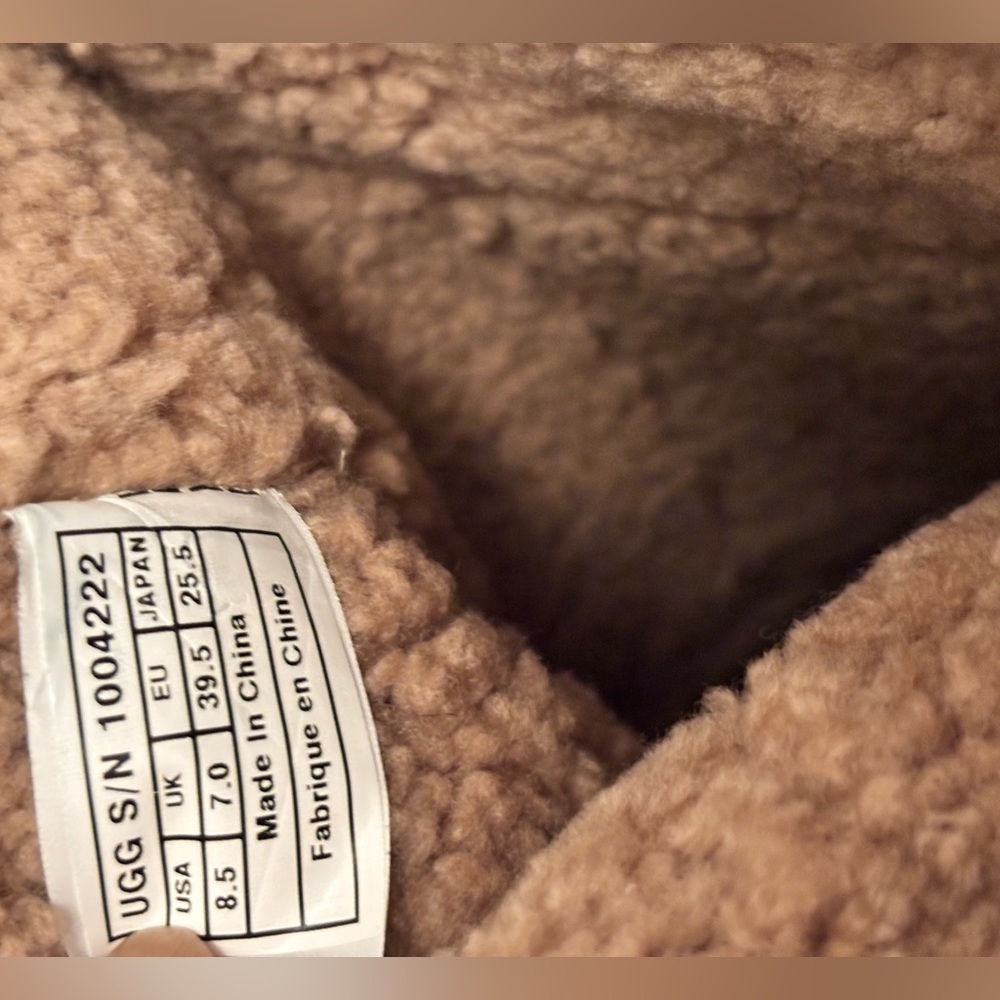 LIKE NEW UGG PLATFORM “BELOW THE KNEE” LEATHER & SHEEPSKIN BOOTS  SZ 8.5 - Picture 9 of 12